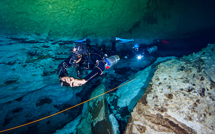 Cenote Diving 03