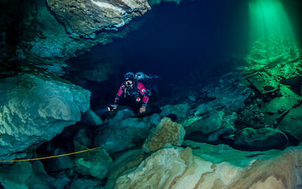 Cenote Diving 04