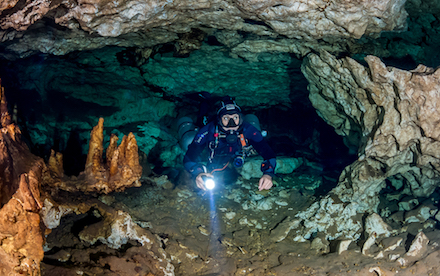 Cave Diving 07